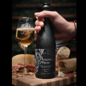 
            
                Load image into Gallery viewer, Viking Mead - Sweet, Sparkling Oaked Traditional Mead 11% Alc
            
        